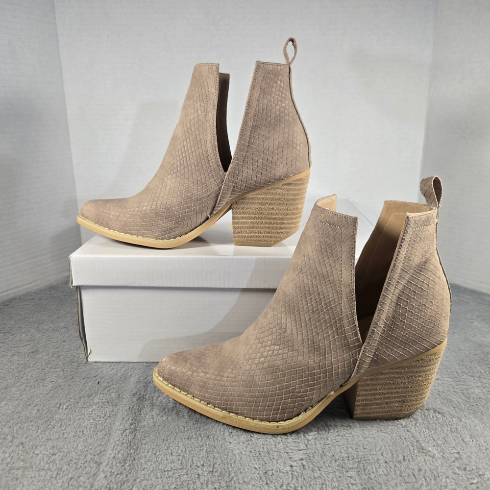 Arider Girl Taupe Snakeskin Embossed V-Cutout Pointed Toe Block Heel Booties 6